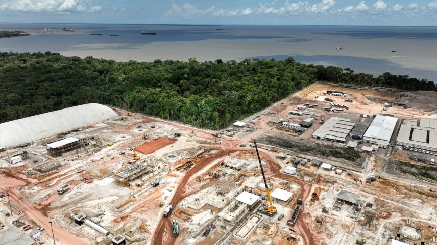Obras das usinas termelétricas Portocém e Novo Tempo em Barcarena (PA) (Foto: Alessandro Falco - 25.mar.25/Folhapress)