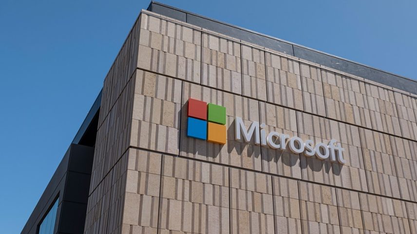 Placa externa no campus da Microsoft em Mountain View, Califórnia, EUA, na quinta-feira, 22 de julho de 2021 (Foto: David Paul Morris/Bloomberg)