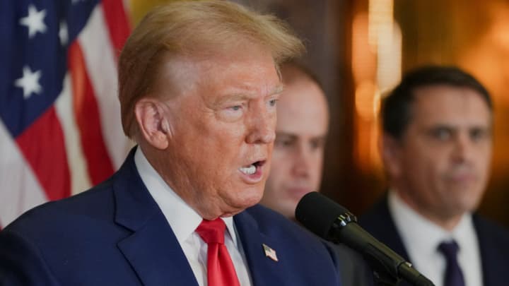 Donald Trump, candidato republicano à presidência e ex-presidente dos EUA, fala durante uma coletiva de imprensa na Trump Tower em Nova York, EUA, em 6 de setembro de 2024. (Foto: David Dee Delgado | Reuters)