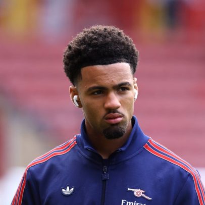 Arsenal avança nas negociações para renovar contrato de Ethan Nwaneri