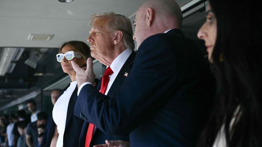 Donald Trump diz que Pelé foi o maior jogador de futebol de todos os tempos. (Foto: Brendan Smialowski/AFP)