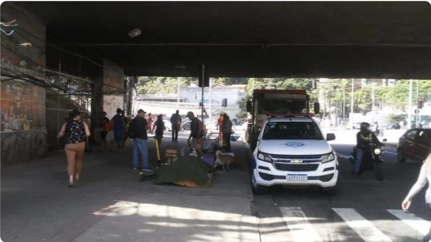 Moradores de São Conrado se queixam da desordem urbana em pontos como o Viaduto Mestre Manuel — Foto: Divulgação/Amasco