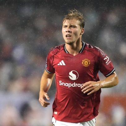Manchester United avalia futuro de Rasmus Hojlund com interesse em Benjamin Sesko