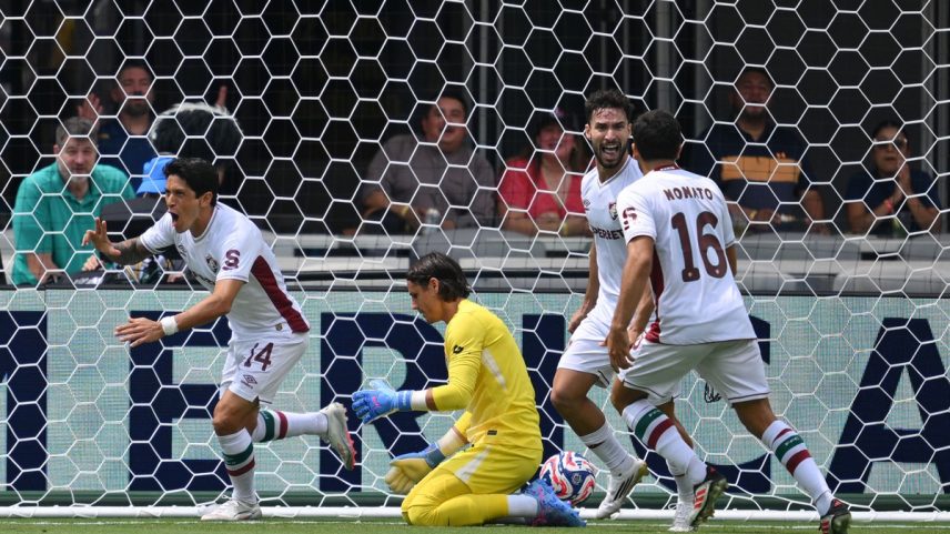 German Cano abre o placar nas oitavas de final da Copa do Mundo de Clubes entre Fluminense e Inter (Foto: ANGELA WEISS / AFP)
