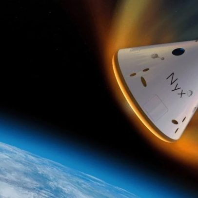 Cápsula espacial retorna ao mar com restos mortais e sementes de cannabis a bordo