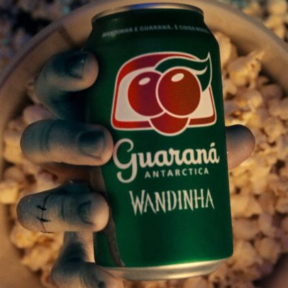 Jingle 'Pipoca com Guaraná' retorna em campanha com Netflix e Wandinha