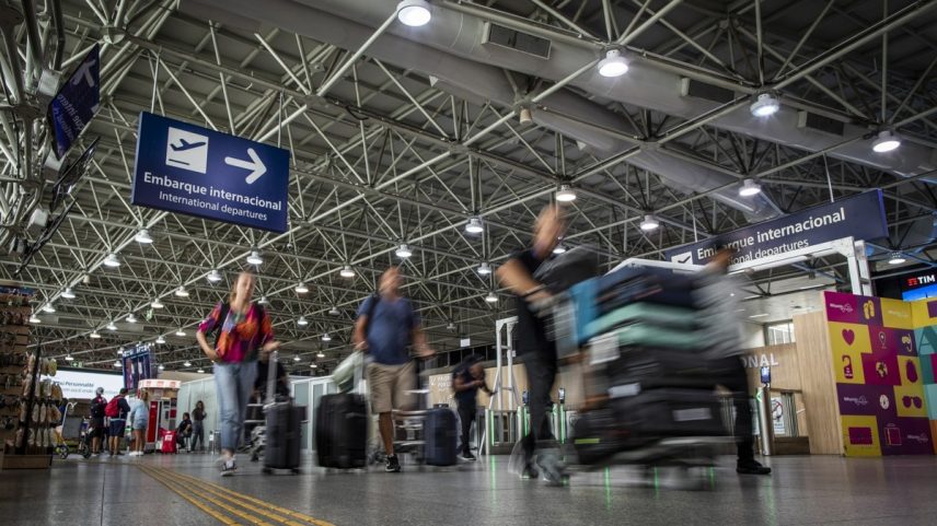 Aeroporto Internacional Tom Jobim/Galeão, no Rio (Foto: Guito Moreto - Agência O Globo)