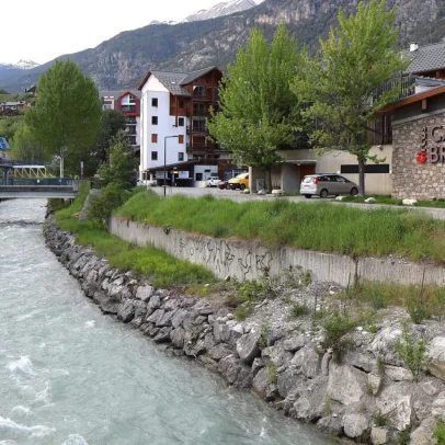 Mulher britânica morre em acidente de rafting nos Alpes franceses