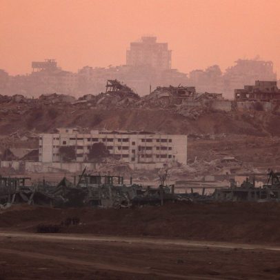 Novos ataques de Israel em Gaza resultam em 26 mortes, segundo Defesa Civil local