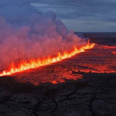 Vulcão na Islândia entra em erupção, mas autoridades garantem que não há danos