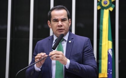 Deputado Sélio Dener (Republicanos-RR) foi o relator do projeto que prevê novas funções comissionadas no STF e novos cargos na polícia judiciária. (Foto: Bruno Spada/Câmara dos Deputados)