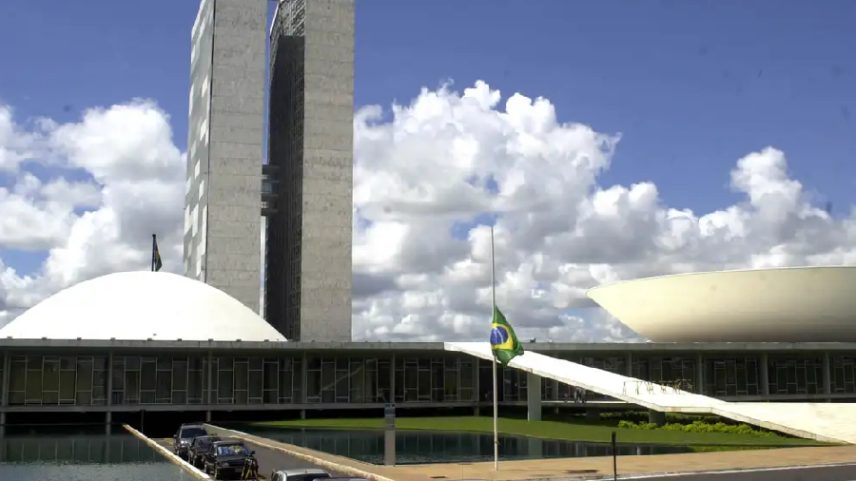 Vista dos prédios do Congresso Nacional, na Praça dos Três Poderes, em Brasília (Foto: Arquivo/Agência Brasil)