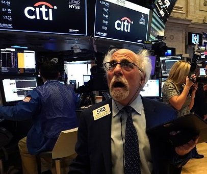 S&P 500 atinge nível crítico e pode enfrentar colapsos históricos, alerta especialista