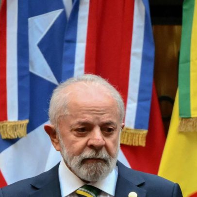Lula critica falta de liderança política e acusa Israel de genocídio em Gaza