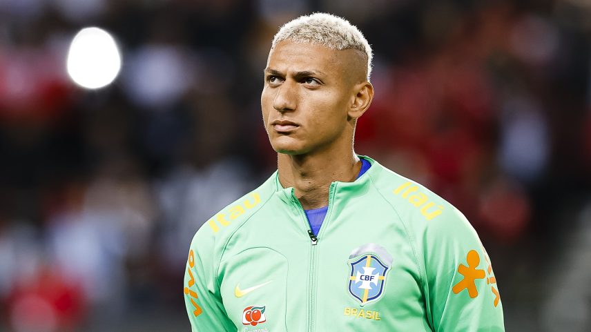 Richarlison busca recuperação no futebol europeu, enquanto atrai interesse de clubes do Brasil e do exterior. (Foto: Antonio Borga/Getty Images)