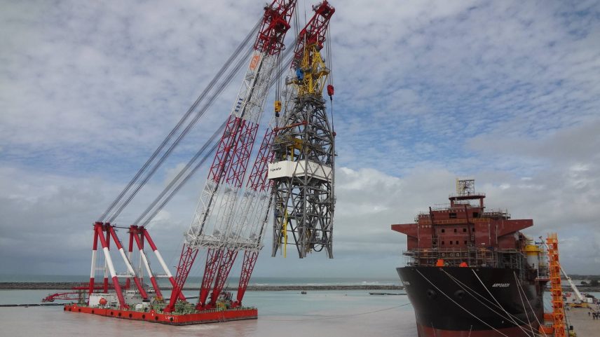 Obras da de perfuração de petróleo Arpoador, da Sete Brasil, no estaleiro Jurong Aracruz, em 2018. (Foto: Divulgação)