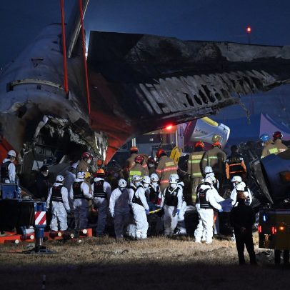 Piloto desliga motor errado e provoca queda de avião na Coreia do Sul