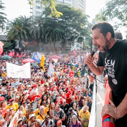 Esquerda pressiona Congresso em ato em SP em vez de exigir prisão de Bolsonaro