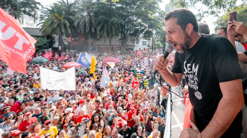 Boulos durante manifestação em São Paulo contra a anistia (Foto: Leandro Paiva/Divulgação)