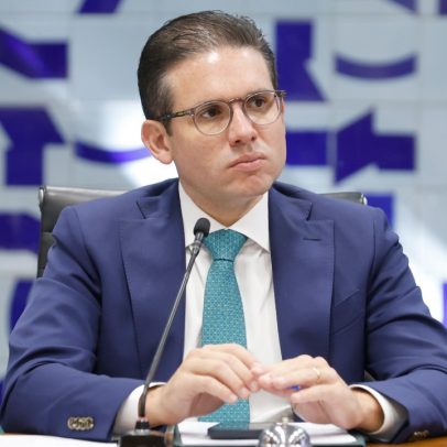 Motta pode reverter decisões favoráveis a Bolsonaro na Câmara dos Deputados