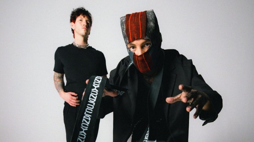 Twenty One Pilots revelou a data de lançamento e a lista de 13 músicas de seu próximo oitavo álbum, 'Breach.' (Foto: Reprodução)