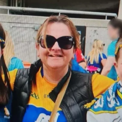 Cerimônia de oração em County Clare homenageia mãe e filhos vítimas de tragédia