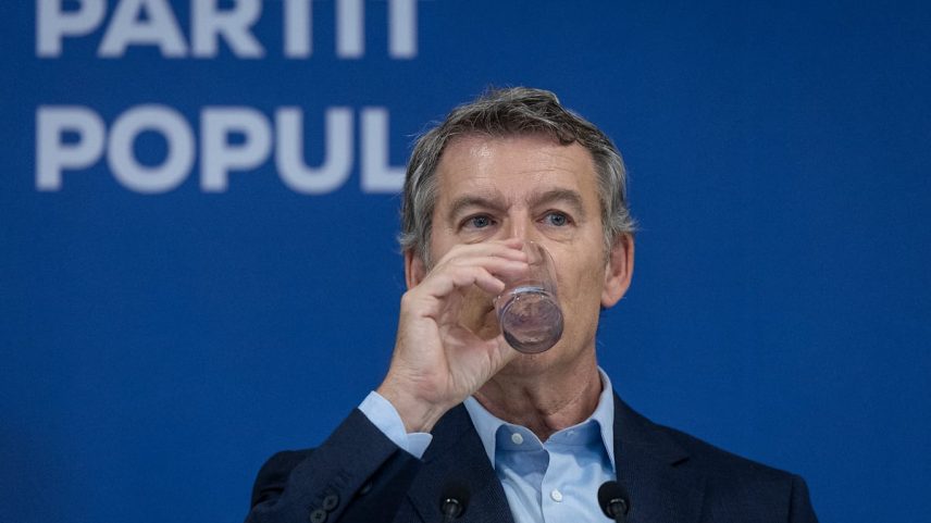 Alberto Núñez Feijóo, presidente do Partido Popular, nesta sexta-feira em Barcelona. (Foto: Albert Garcia)