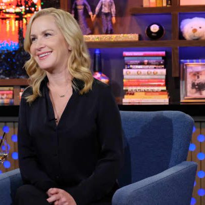 Angela Kinsey revela que manteve segundo emprego até a terceira temporada de 'The Office'