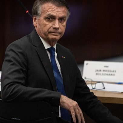 Deputado pede prisão de Bolsonaro após aumento de tarifas e alerta sobre 'risco de fuga'