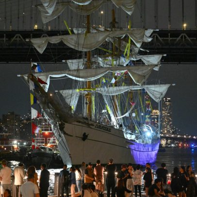 Navio mexicano causa danos de mais de 500 mil dólares ao colidir com ponte nos EUA