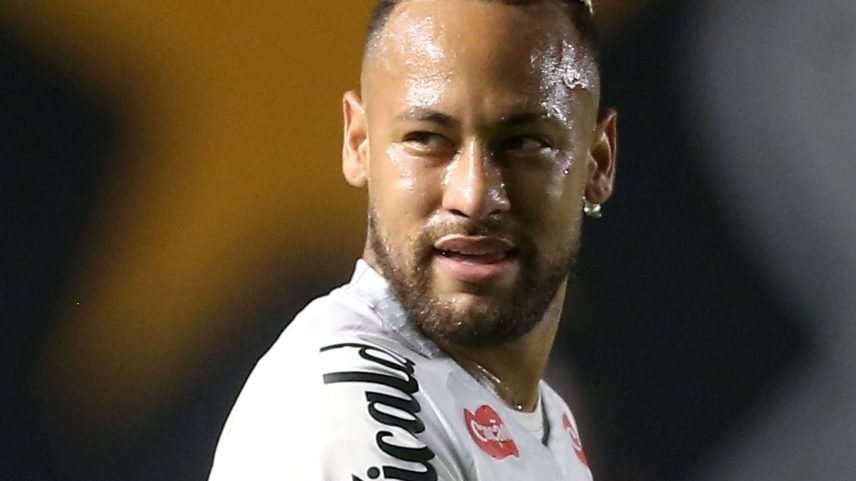 Neymar durante Santos x Flamengo, jogo do Brasileirão disputado na Vila Belmiro. (Foto: GUILHERME DIONÍZIO/CÓDIGO19/ESTADÃO CONTEÚDO)