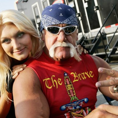 Brooke Hogan fala sobre desentendimentos com Hulk antes da morte do pai