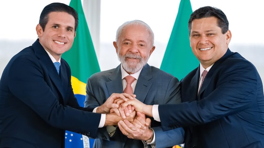 Presidente da Câmara dos Deputados, Hugo Motta (Republicanos-PB), da República, Luiz Inácio Lula da Silva (PT), e do Senado, Davi Alcolumbre (União Brasil-AP), no Palácio do Planalto (Foto: Ricardo Stuckert/PR)