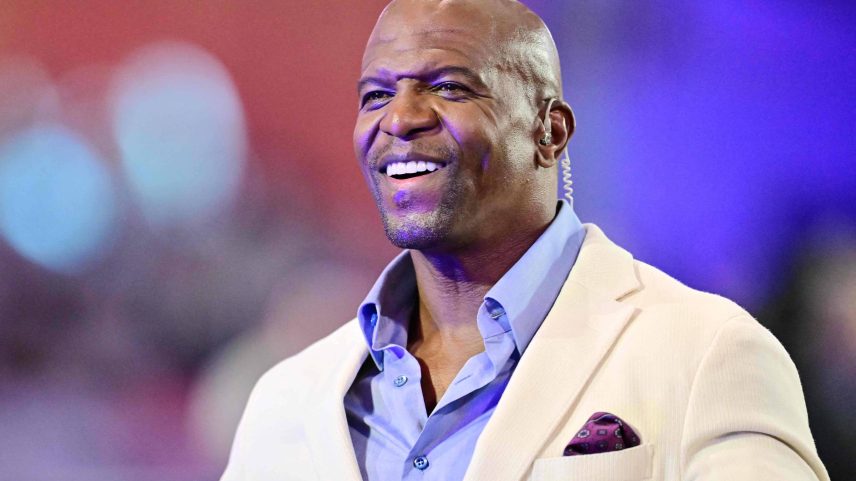 Terry Crews durante os jogos do Pro Bowl da NFL de 2025 no Nicholson Fieldhouse (Foto: Julio Aguilar/AFP)