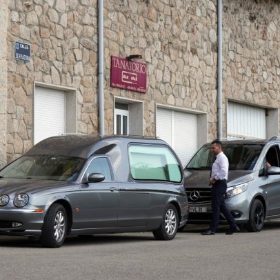 Irmãos Diogo Jota e André Silva são sepultados em sua cidade natal comovente