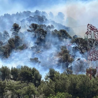 Incêndio em Marselha fecha aeroporto e provoca confinamento de milhares de pessoas