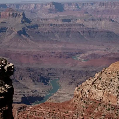 Incêndios florestais forçam evacuação em áreas próximas ao Grand Canyon