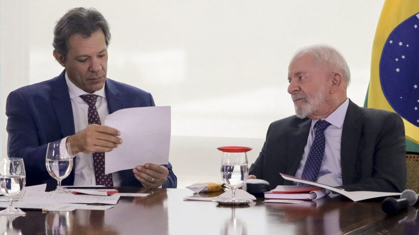 Haddad e Lula durante reunião no Palácio do Planalto (Foto: Sergio Lima/AFP)