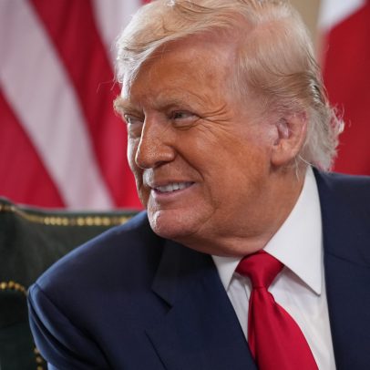 Trump estabelece tarifa mínima de 15% a 20% para importações globais