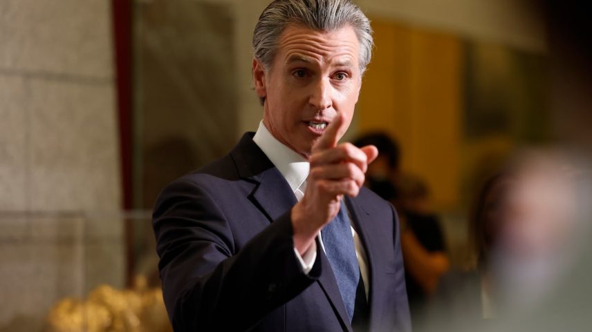 Governador da Califórnia, Gavin Newsom, no dia 13 de junho. (Foto: JOHN G. MABANGLO/EFE)