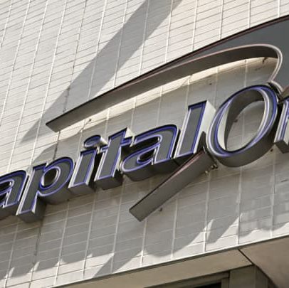 Capital One se destaca após aquisição da Discover, afirma Jim Cramer