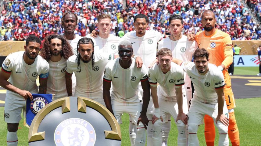 Chelsea tem elenco avaliado em mais de R$ 7 bilhões de acordo com o site 'Transfermarket'. (Foto: Charly Triballeau/AFP)