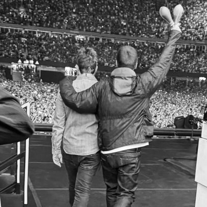 Oasis compartilha gravação ao vivo de sucesso no show de retorno em Cardiff