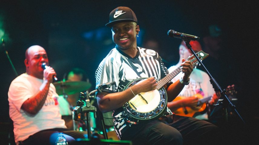 Thiaguinho no show 'Banjo e boné', que chega ao Rio em julho (Foto: Divulgação)