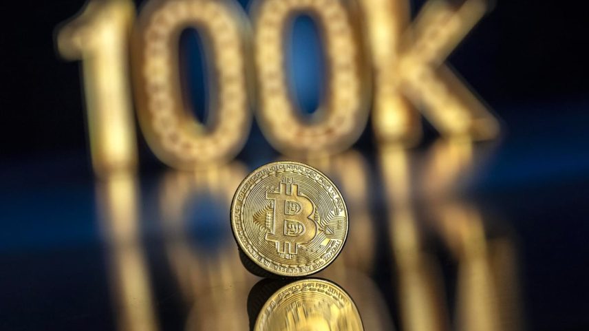 Representação de bitcoin. (Foto: PABLO GIANINAZZI/EFE)