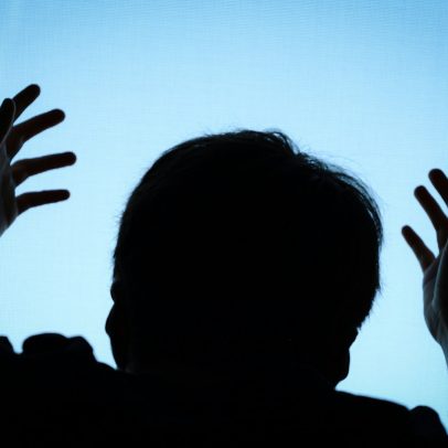 Jovem baleado busca pastor e pede para aceitar Jesus antes de falecer