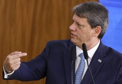 Tarcísio minimiza pressão por anistia e classifica como 'ponto de vista'