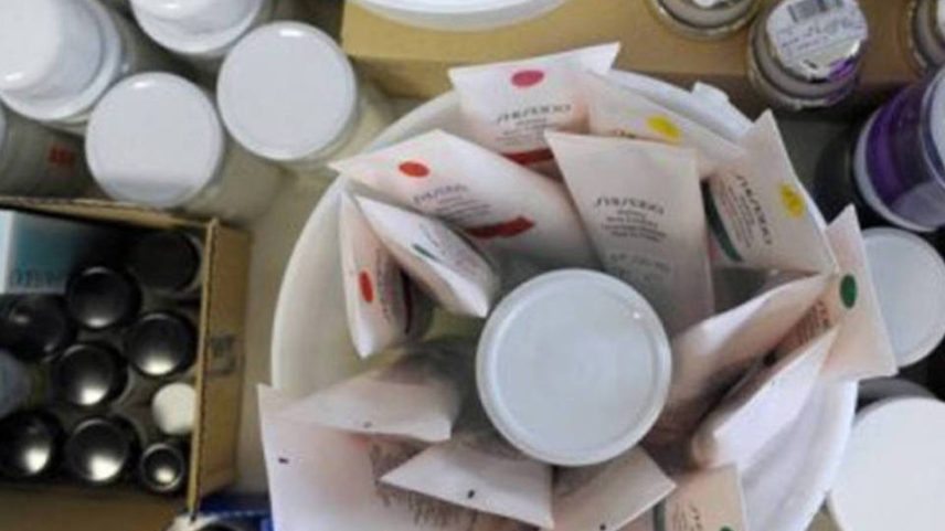 Entre os destaques da nova plataforma estão funcionalidades que permitem ao consumidor escolher produtos com base em visualizações detalhadas e nome dos tons (Foto: Eric Piermont/AFP)