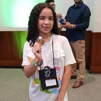Estudante supera luto e conquista ouro na Olimpíada das Escolas Públicas apesar de aversão à matemática