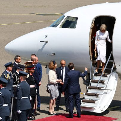 Primeira-dama recusa apoio de Macron ao chegar na Inglaterra com a realeza britânica